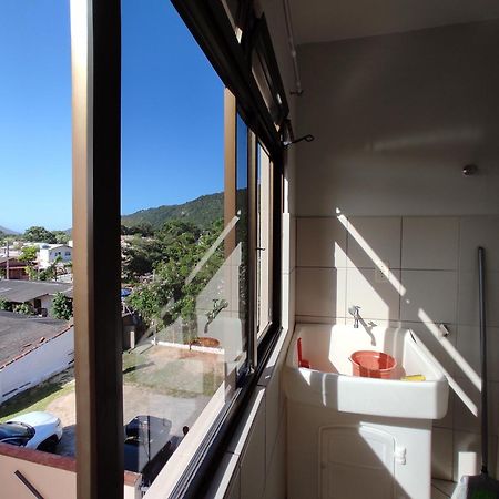 Ferienwohnung Residencial Medeiros Guarda do Embaú Zimmer foto